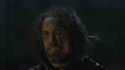 extant_GameOfThrones_8x01-Winterfell_2570
