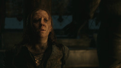 extant_GameOfThrones_8x01-Winterfell_2619