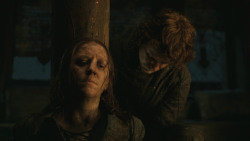 extant_GameOfThrones_8x01-Winterfell_2624