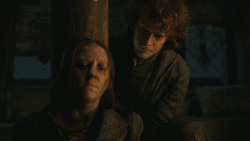 extant_GameOfThrones_8x01-Winterfell_2628