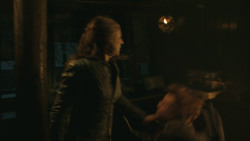 extant_GameOfThrones_8x01-Winterfell_2644