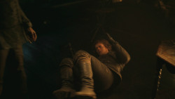 extant_GameOfThrones_8x01-Winterfell_2645