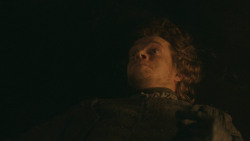 extant_GameOfThrones_8x01-Winterfell_2649