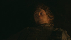 extant_GameOfThrones_8x01-Winterfell_2650