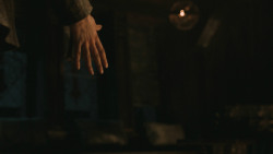 extant_GameOfThrones_8x01-Winterfell_2668