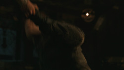 extant_GameOfThrones_8x01-Winterfell_2672