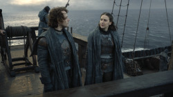 extant_GameOfThrones_8x01-Winterfell_2692
