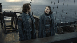 extant_GameOfThrones_8x01-Winterfell_2694