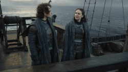 extant_GameOfThrones_8x01-Winterfell_2697