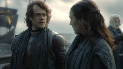 extant_GameOfThrones_8x01-Winterfell_2699