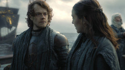 extant_GameOfThrones_8x01-Winterfell_2706