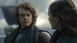 extant_GameOfThrones_8x01-Winterfell_2720