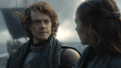 extant_GameOfThrones_8x01-Winterfell_2724