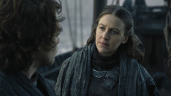 extant_GameOfThrones_8x01-Winterfell_2733