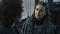 extant_GameOfThrones_8x01-Winterfell_2736