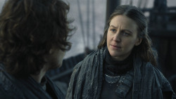 extant_GameOfThrones_8x01-Winterfell_2740