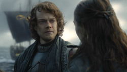 extant_GameOfThrones_8x01-Winterfell_2748