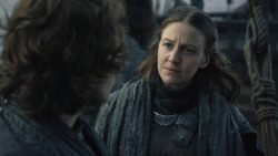 extant_GameOfThrones_8x01-Winterfell_2749