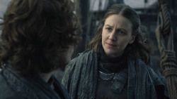 extant_GameOfThrones_8x01-Winterfell_2752