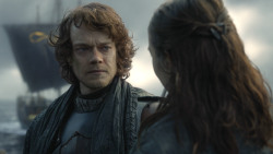 extant_GameOfThrones_8x01-Winterfell_2756