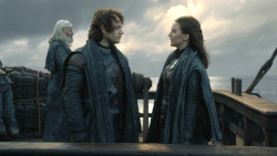 extant_GameOfThrones_8x01-Winterfell_2767