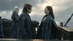 extant_GameOfThrones_8x01-Winterfell_2769