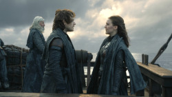 extant_GameOfThrones_8x01-Winterfell_2770
