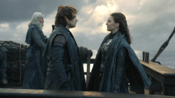 extant_GameOfThrones_8x01-Winterfell_2775