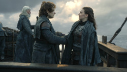 extant_GameOfThrones_8x01-Winterfell_2778