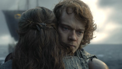 extant_GameOfThrones_8x01-Winterfell_2791