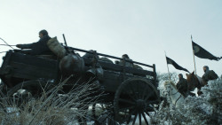 extant_GameOfThrones_8x01-Winterfell_2799