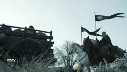 extant_GameOfThrones_8x01-Winterfell_2802