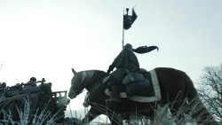 extant_GameOfThrones_8x01-Winterfell_2807