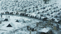 extant_GameOfThrones_8x01-Winterfell_2821