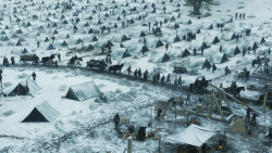 extant_GameOfThrones_8x01-Winterfell_2822