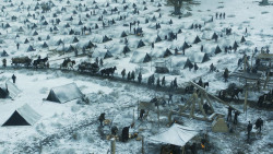 extant_GameOfThrones_8x01-Winterfell_2825