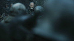 extant_GameOfThrones_8x01-Winterfell_2841