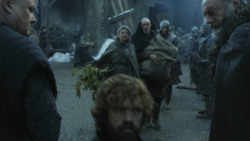 extant_GameOfThrones_8x01-Winterfell_2857