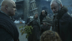 extant_GameOfThrones_8x01-Winterfell_2858