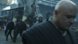 extant_GameOfThrones_8x01-Winterfell_2863