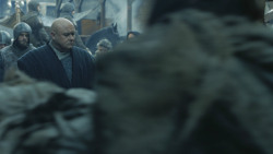 extant_GameOfThrones_8x01-Winterfell_2872