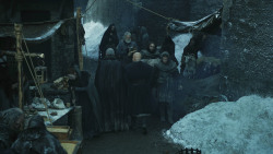 extant_GameOfThrones_8x01-Winterfell_2905