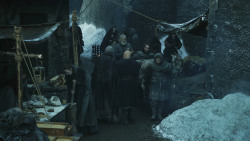 extant_GameOfThrones_8x01-Winterfell_2906
