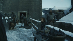 extant_GameOfThrones_8x01-Winterfell_2930