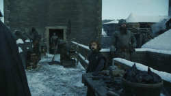 extant_GameOfThrones_8x01-Winterfell_2931