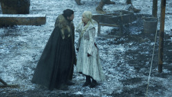 extant_GameOfThrones_8x01-Winterfell_3002