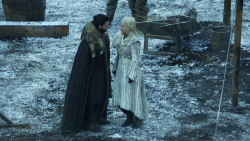 extant_GameOfThrones_8x01-Winterfell_3007