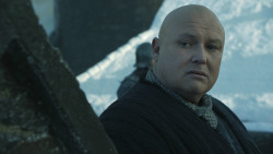 extant_GameOfThrones_8x01-Winterfell_3020
