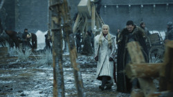 extant_GameOfThrones_8x01-Winterfell_3027