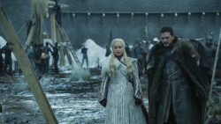extant_GameOfThrones_8x01-Winterfell_3034